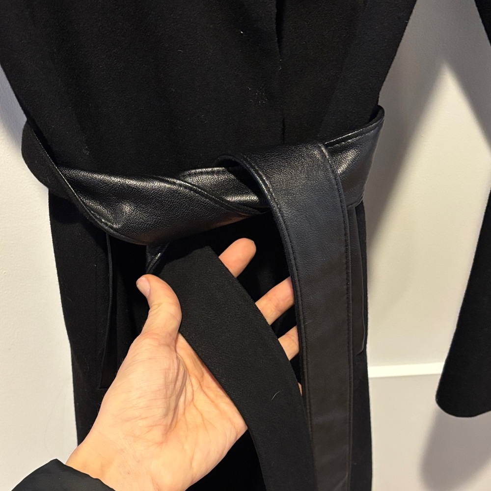 Preston & York Black Trench Coat with Fur Collar - Picture 5 of 7